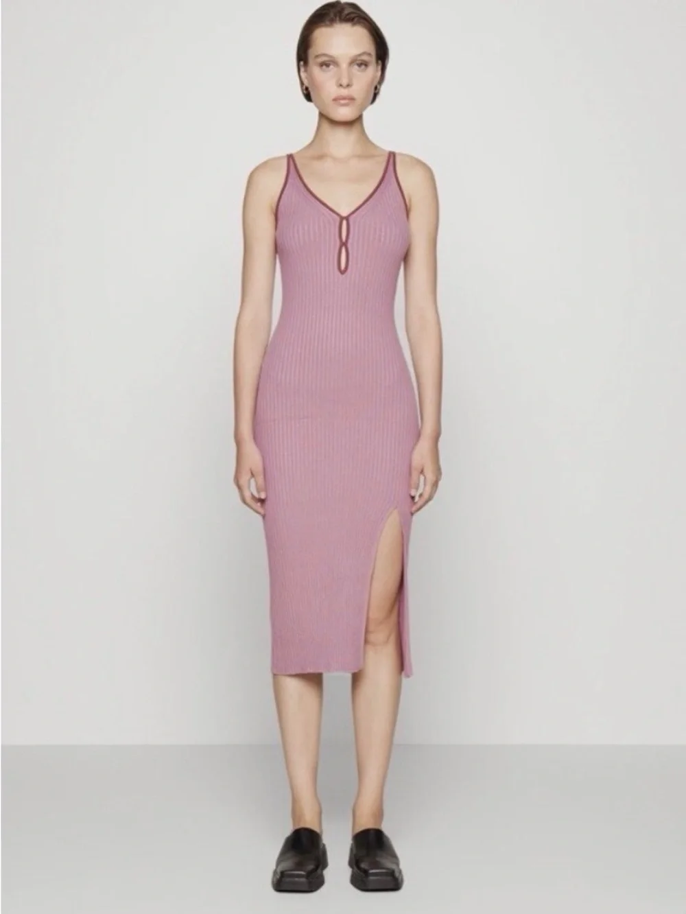 Abercrombie Sleeveless Pink Ribbed V-Neck Maxi Dress